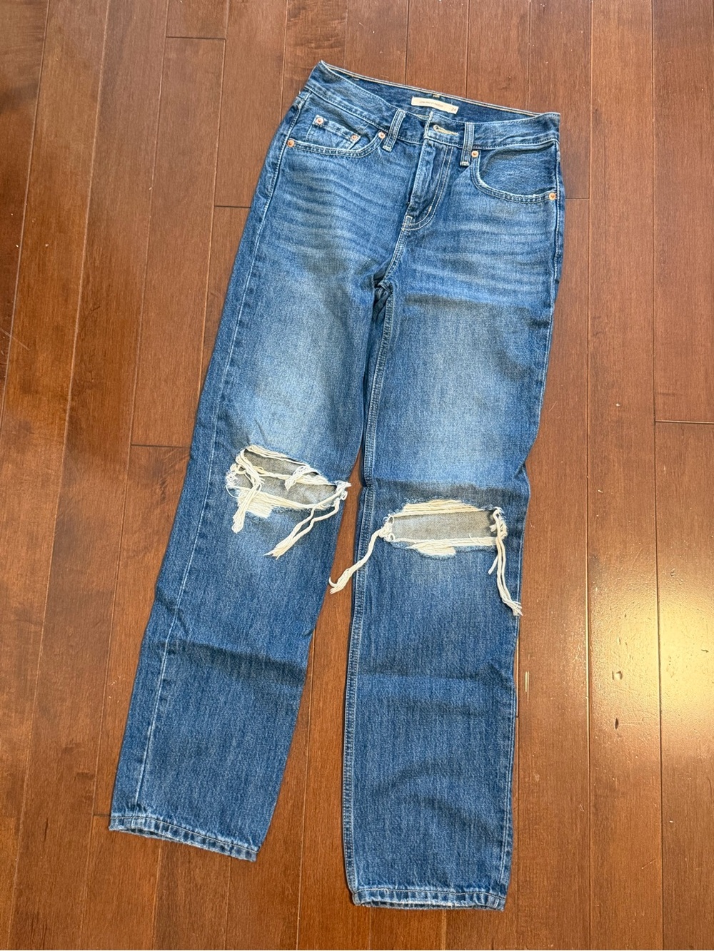 Women’s Levi’s Distressed Blue Denim Jeans